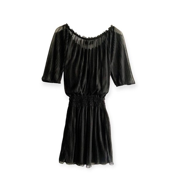 Guess black pleated scoop neck short sleeve dress, size 6 - Picture 2 of 13